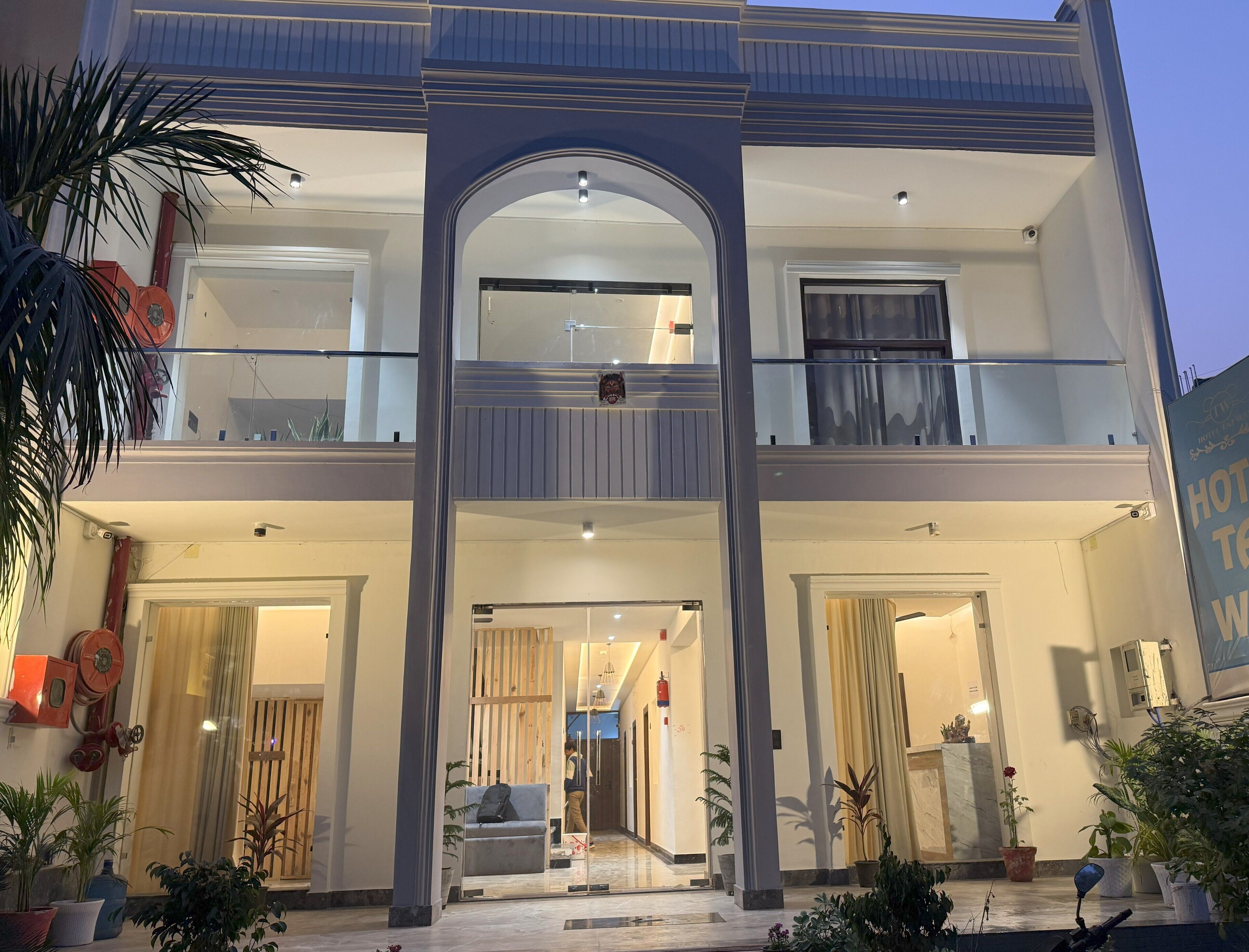 Front of property - evening/night