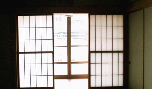 Private feel of villa life near the station! 8 minute walk from Toyama Station with 2 parking spaces 【Residence for private parties "Korere! Akae-tei"] *Please note the price.