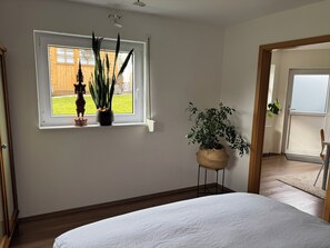 1 soverom, strykejern/-brett, wi-fi (inkludert) og sengetøy