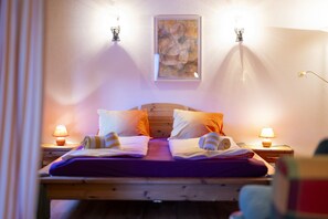 1 bedroom, free WiFi, bed sheets - Chasa Patgific Studio : Cozy Holiday Studio in Ramosch (Ramosch)