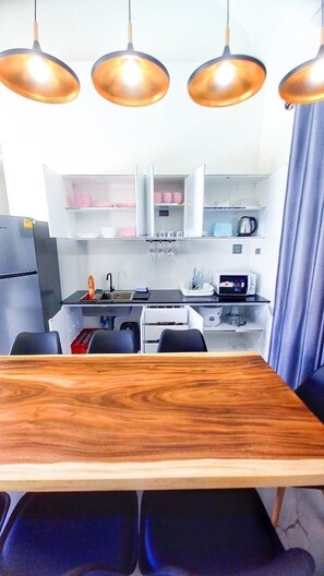 Dining room - Level UP pool villa Rayong (Rayong)