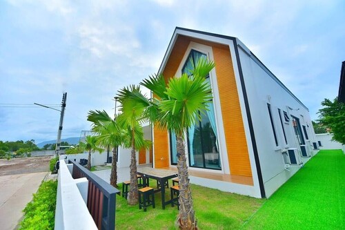 Level UP pool villa Rayong