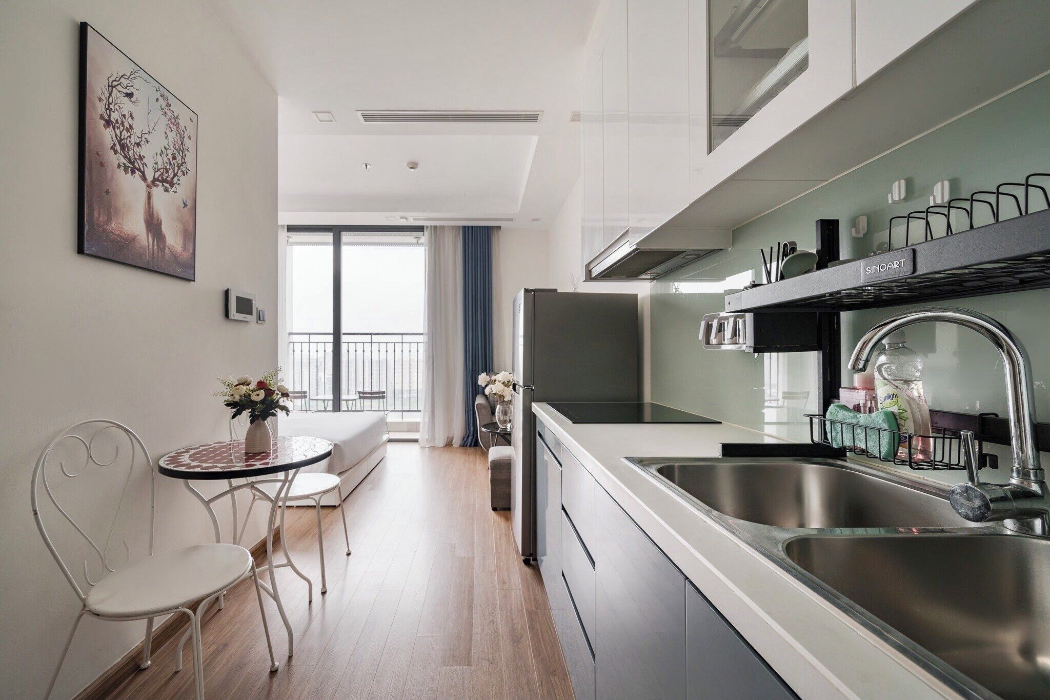 Classic Studio Suite, Balcony, City View | Desk, iron/ironing board, free WiFi, bed sheets