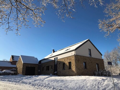 La Pacha chambre d'hôtes is a recently renovated bed & breakfast located in Spa. 