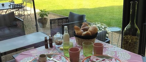 Buiten dineren