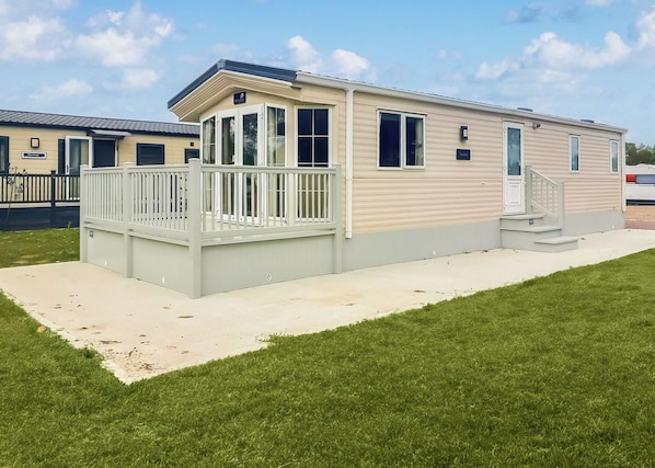 Exterior - 1 bedroom accommodation in Langworth (Langworth)