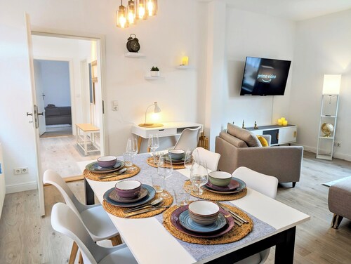 CaSa Apartment Modern Vintage Parking/Amazon Prime/family-friendly apartment