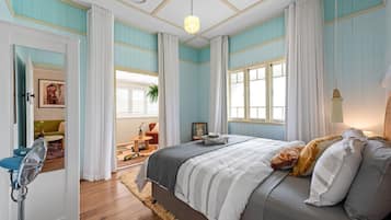 4 bedrooms, desk, iron/ironing board, travel cot