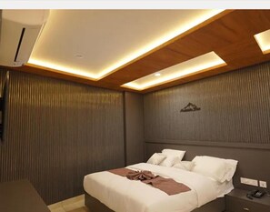 مكواة/لوح كي وواي فاي مجانًا