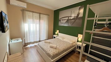 1 habitación, tabla de planchar con plancha, wifi y ropa de cama
