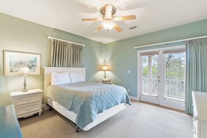 3 habitaciones, decoración personalizada y muebles diferentes 