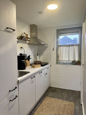 Fridge, oven, dishwasher