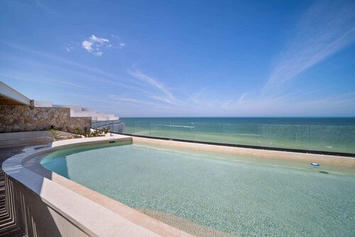 4 Bedroom Siela Beachfront Luxury Apartment