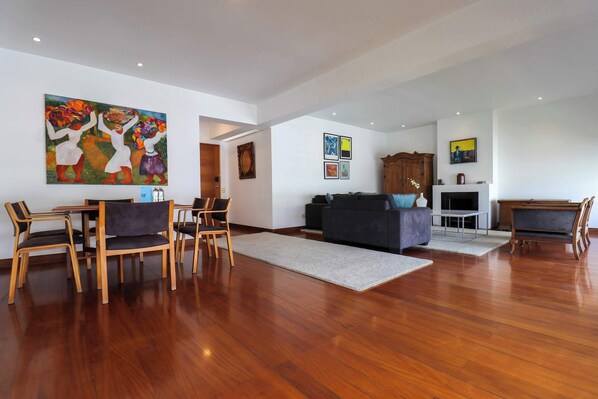 Televisio, työhuone