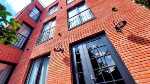 Exterior - Falcon Boutique Hotel (Tbilisi)