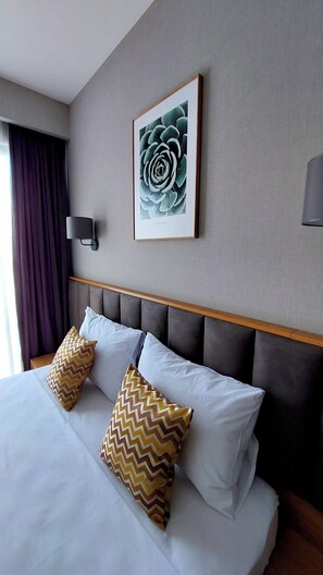 Classic Double Room | In-room safe, desk, laptop workspace, blackout drapes - Falcon Boutique Hotel (Tbilisi)