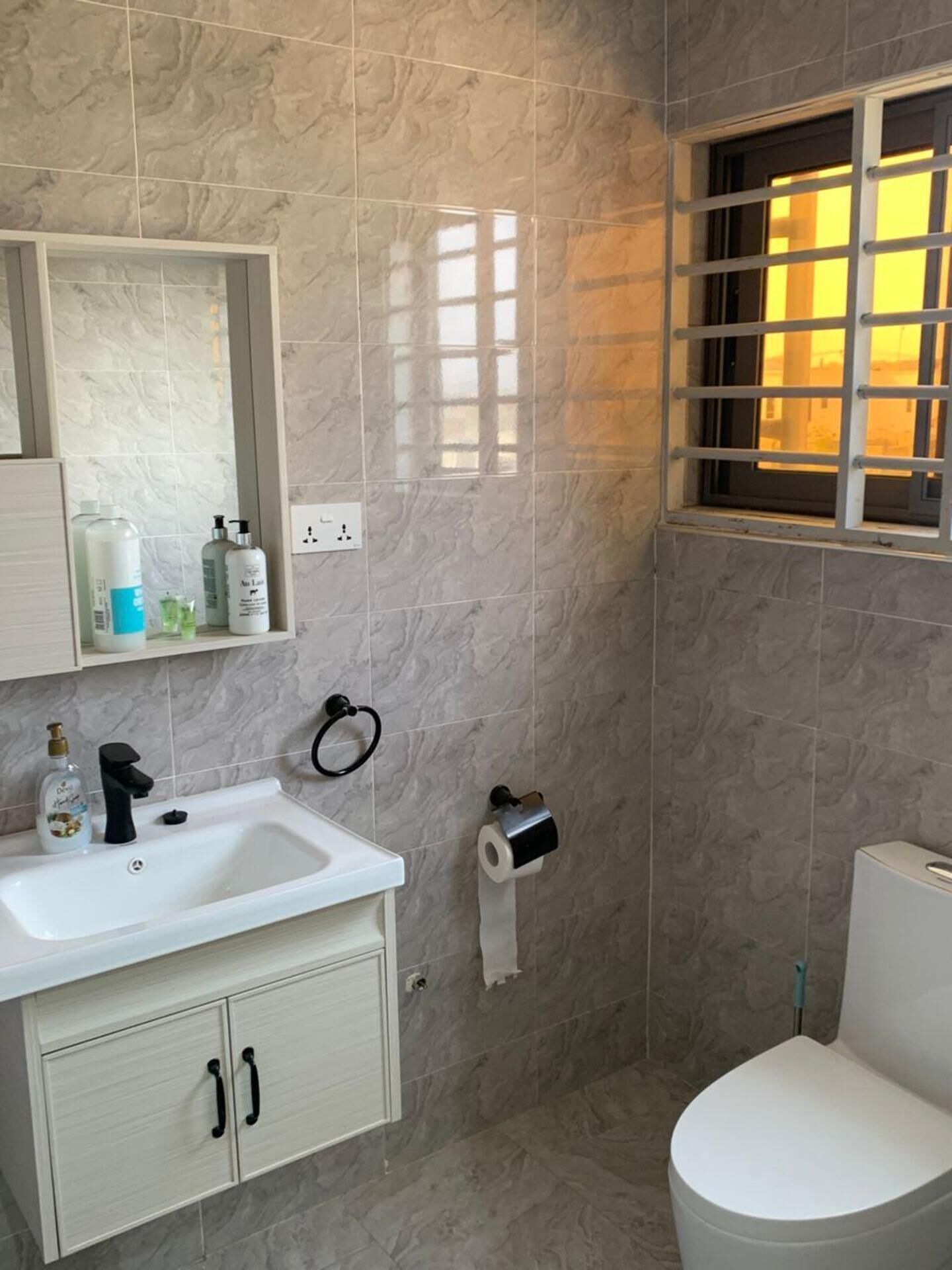 Villa | Bathroom | Shower, hair dryer, towels