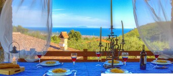 Positano Villa with View - Large Garden and Private Pool - 3 bedrooms 2 bathrooms