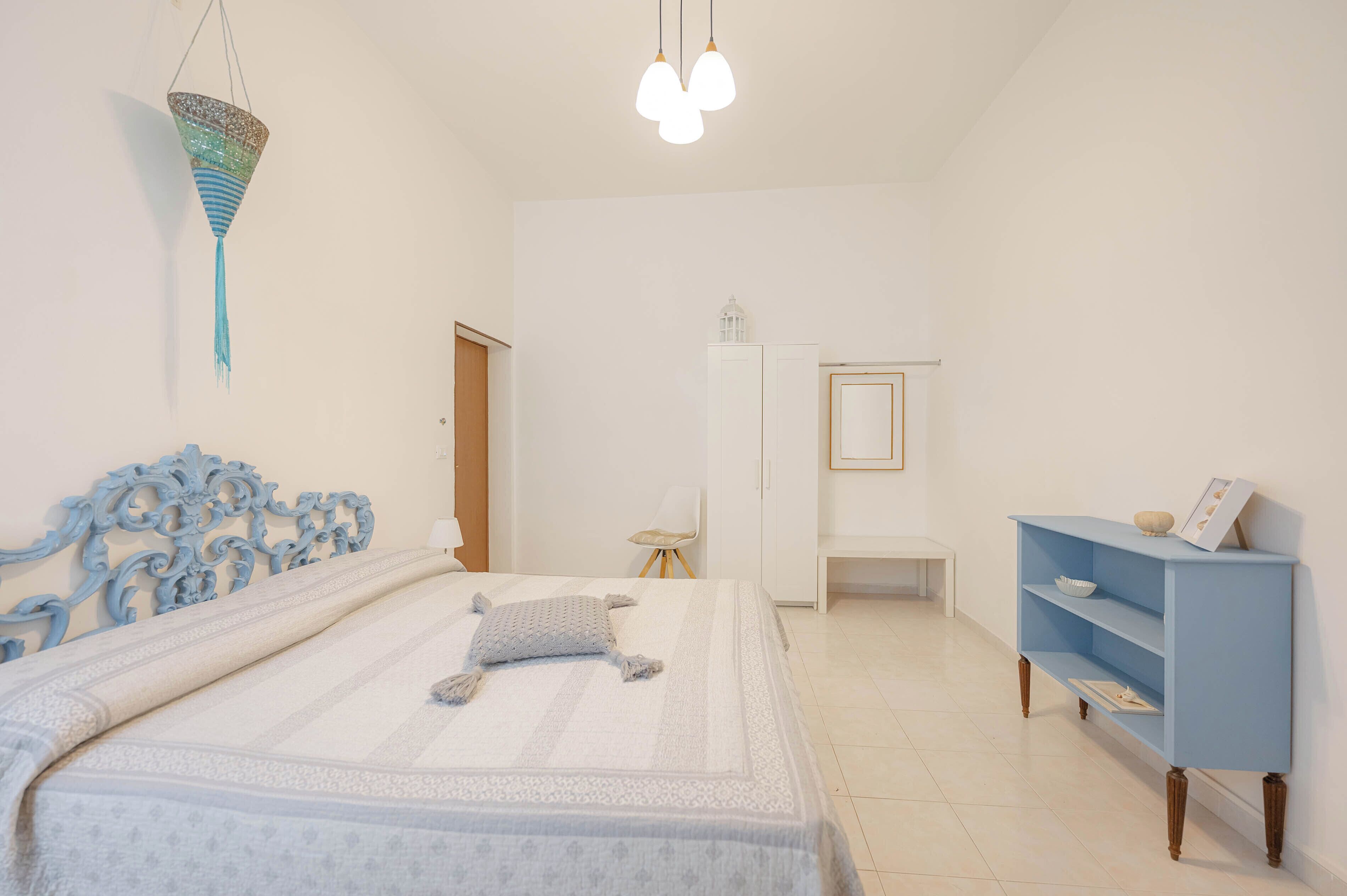 Comfort Condo | 2 bedrooms, Egyptian cotton sheets, premium bedding, down duvets