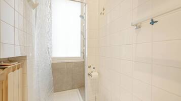 Appartamento Comfort | Bagno | Doccia, soffione a pioggia