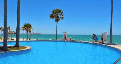 Sandy Beach Ocean View at C501 Casa Blanca