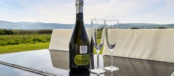 Seaside new build holiday home. Beautiful modern family home next to beach 