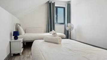 4 chambres, fer et planche Ă repasser, Wi-Fi, draps fournis