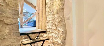 Charming 4-Bedroom Cottage with Modern Comfort