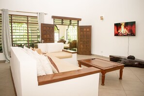 Living area - Coastal Bliss Diani Villa with private pool and Private Beach Acess (Kwale County)