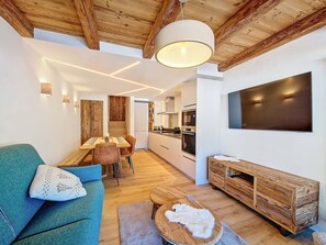 Fernseher, Kamin