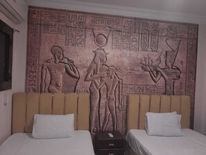 2 室のベッドルーム、アイロン / アイロン台、WiFi、ベッドシーツ