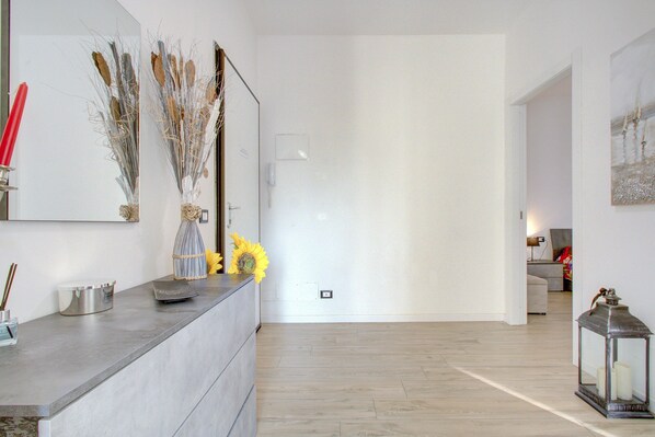 Apartment, Stadtblick | Wohnbereich