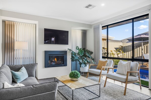 Téléviseur connecté, foyer