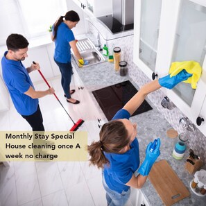 House, 2 Bedrooms | Private kitchen