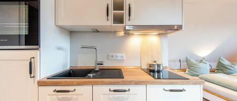 雪櫃、焗爐、爐具、洗碗機