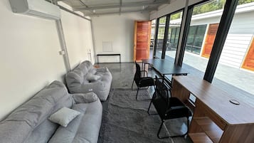 别墅, 2 间卧室, 吸烟房, 阳台 | 酒廊