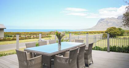Charming Coastal Escape at MOS-Palmiet, Kleinmond Where the River Meets the Sea…