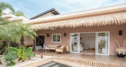 Close to Beach - Gated Community - Villa Salomé