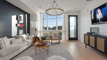 Televisión y oficina