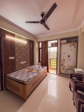 Apartament, balcó, vistes al jardí | 1 dormitori i wifi gratuïta 