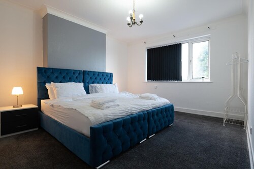 2-bedroom- Stoke-on-trent-sleeps 5-petsok