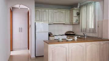 Duplex, 3 quartos, para não fumantes, vista para a piscina | 1 quarto, ferros/tábuas de passar roupa
