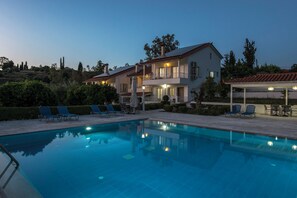 Outdoor pool - Villa Christina (Nafplio)