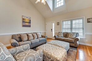 House (4 Bedrooms) | Interior