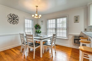 House (4 Bedrooms) | Interior