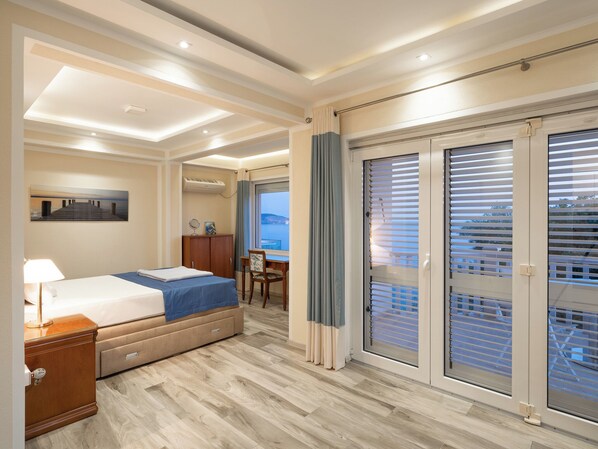 7 bedrooms, WiFi, bed sheets - Holiday house with sea view (Sutomore / Bar)