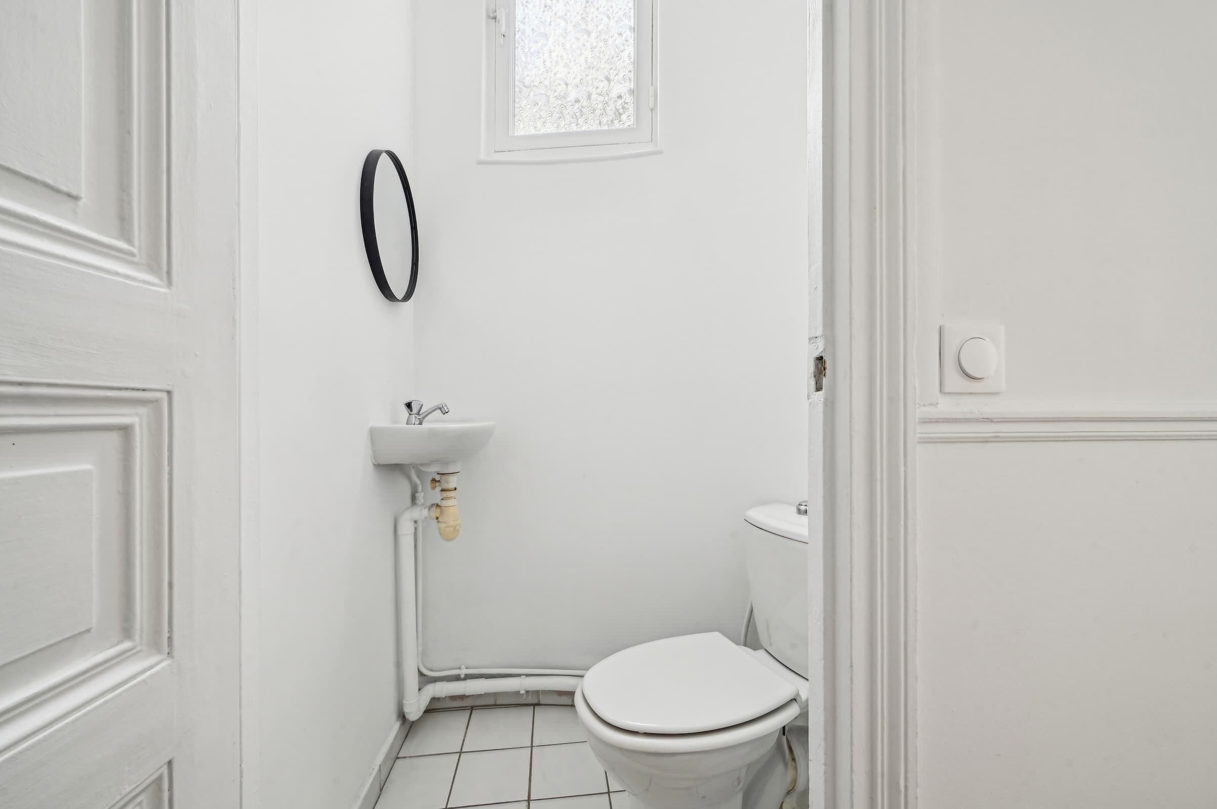 Ducha, secador de pelo y toallas