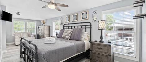 3 chambres, fer et planche à repasser, Wi-Fi, draps fournis