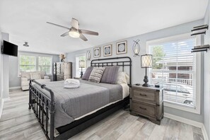 3 bedrooms, iron/ironing board, WiFi, bed sheets - Seashell Retreat 3/2 By Beach Star (Murrells Inlet)