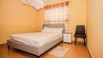 2 Schlafzimmer, Bügeleisen/Bügelbrett, kostenloses WLAN, Bettwäsche